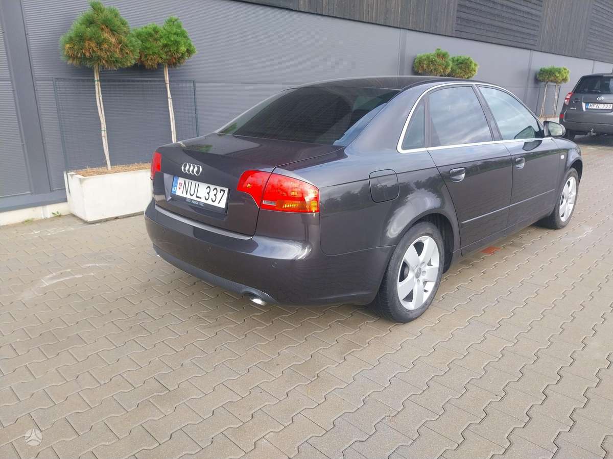 Audi A4, 2.0 l., Седан