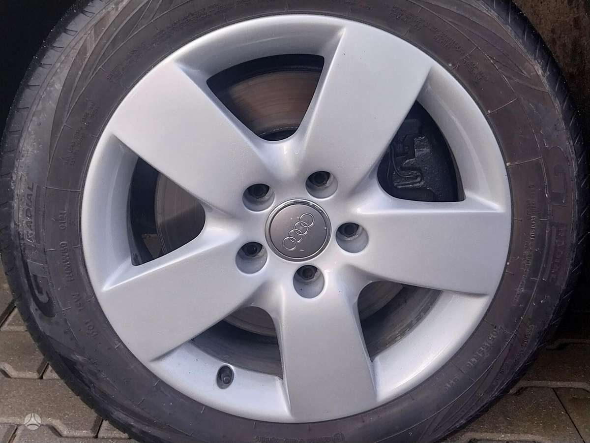 Audi A4, 2.0 l., Седан