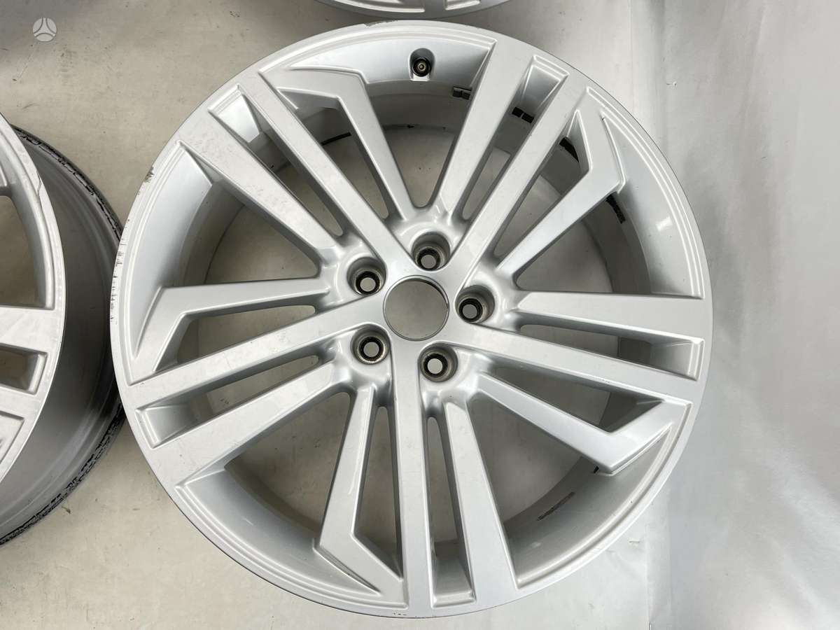 Audi, lengvojo lydinio, R20