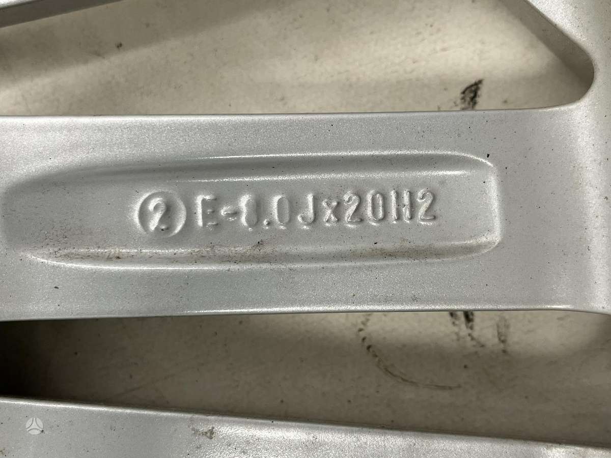 Audi, lengvojo lydinio, R20