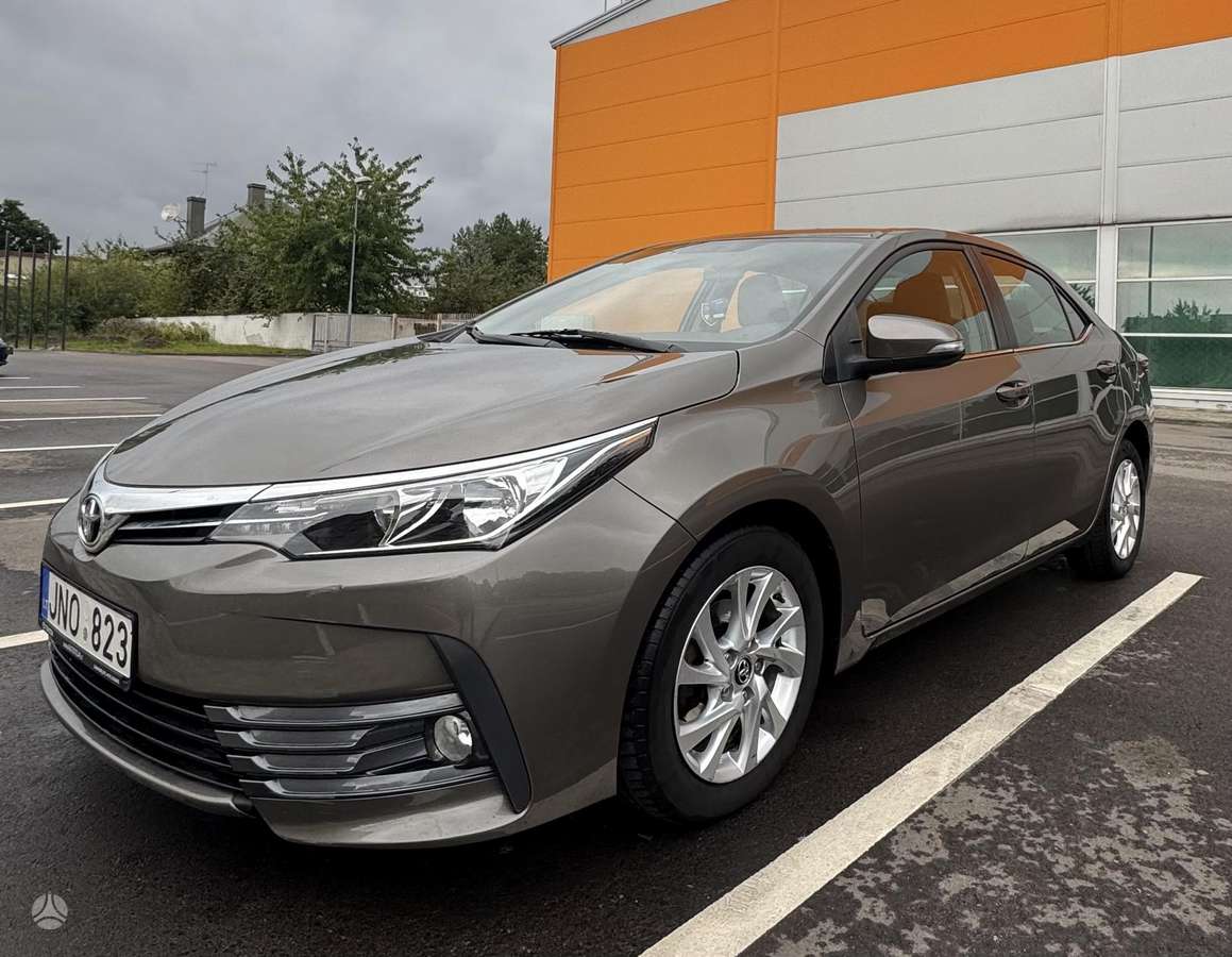 Toyota Corolla, 1.4 l., Седан