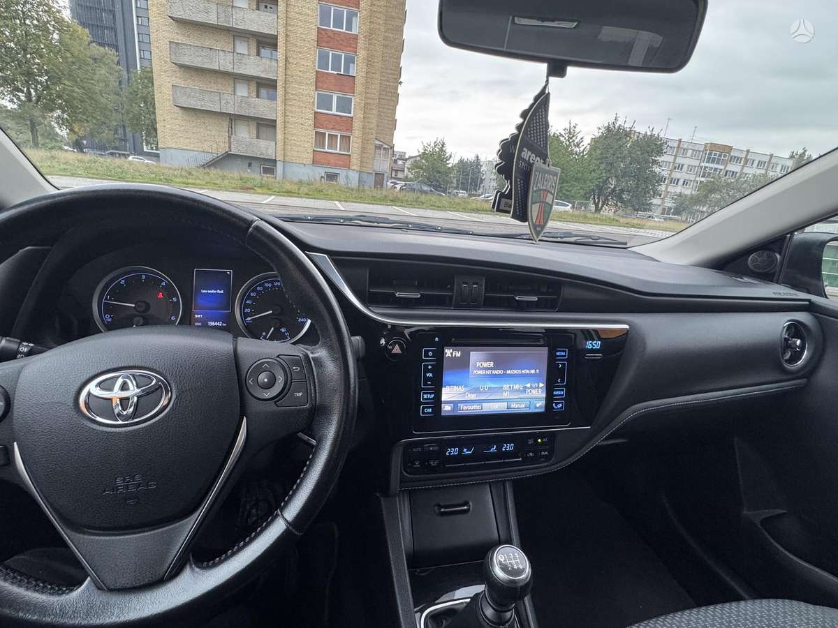Toyota Corolla, 1.4 l., Седан