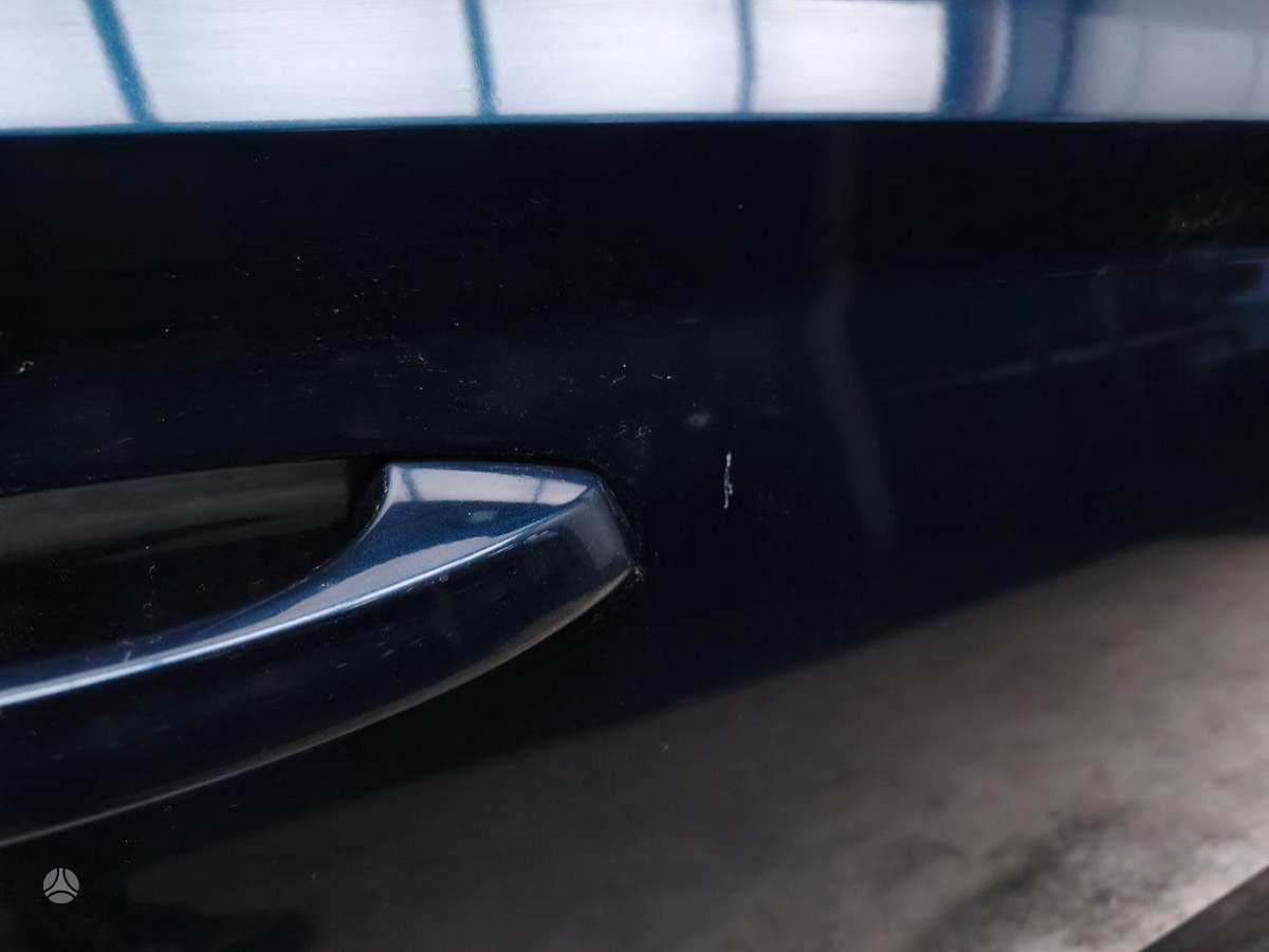 Skoda Superb doors