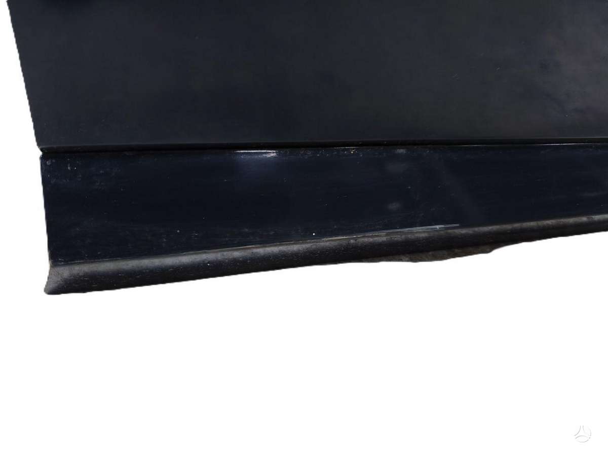 Skoda Superb doors