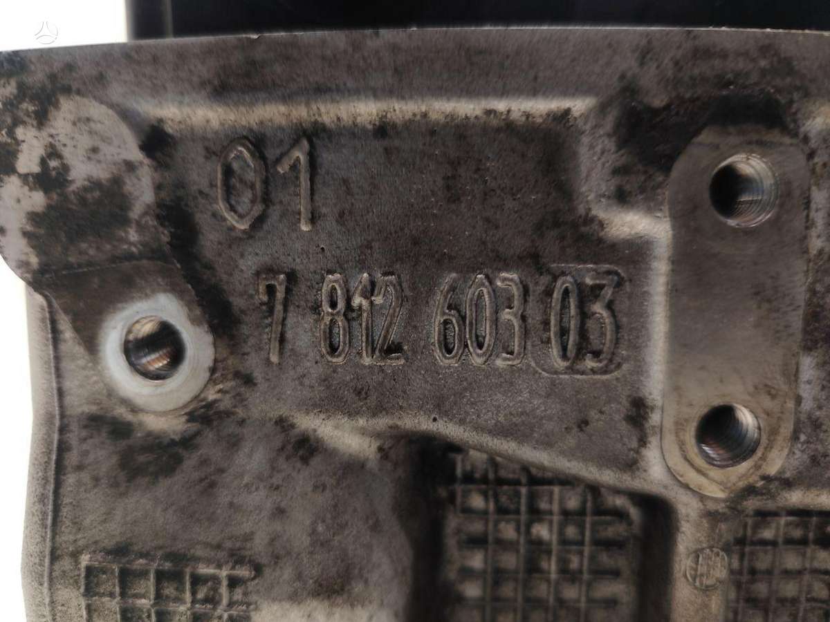 BMW 318, 7812603, variklio galvutė