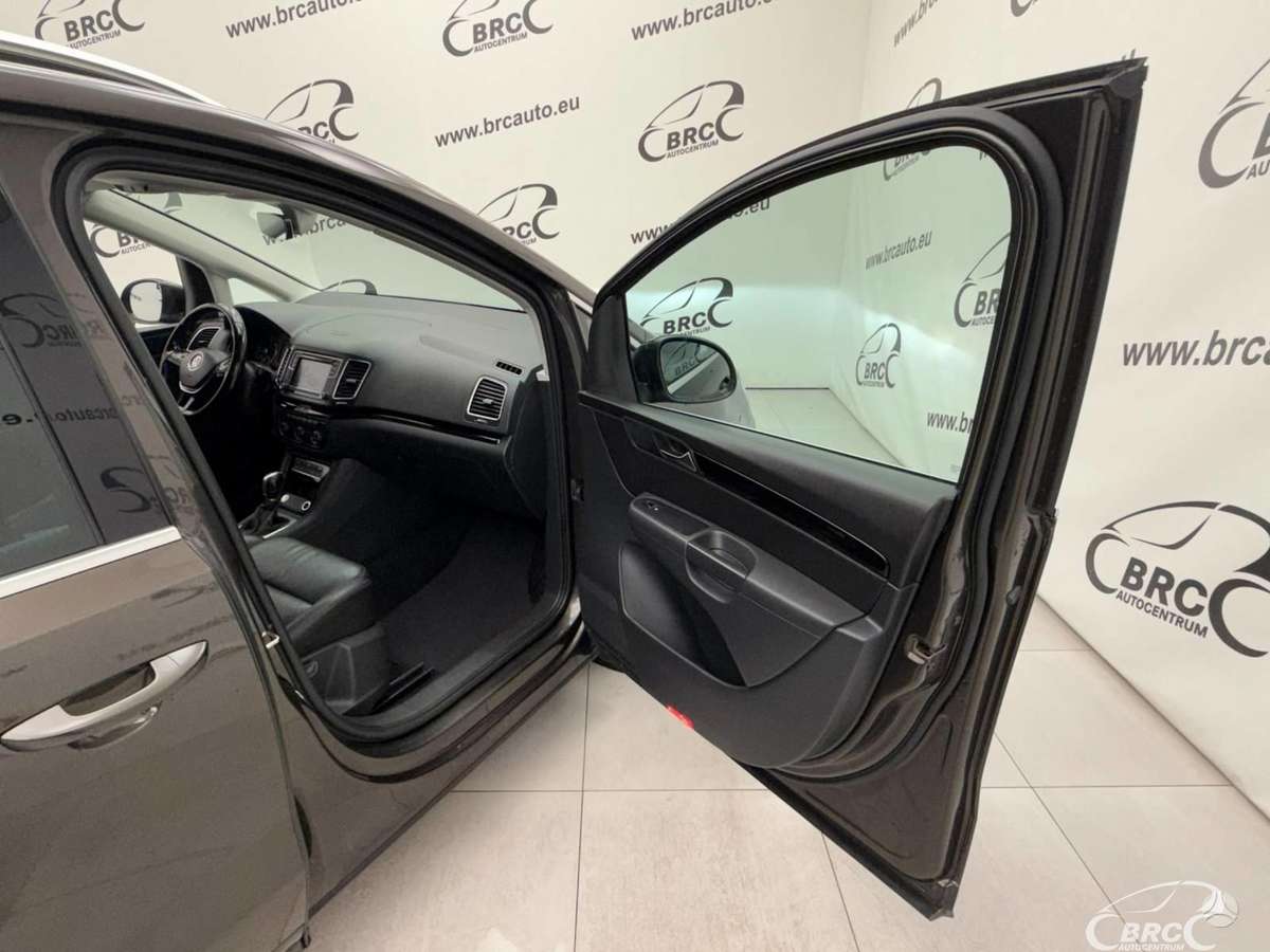 Volkswagen Sharan, 2.0 l., Минивэн