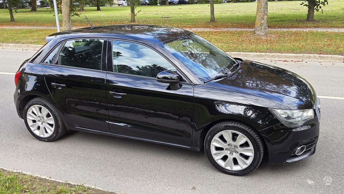 Audi A1, 1.6 l., Хэтчбек