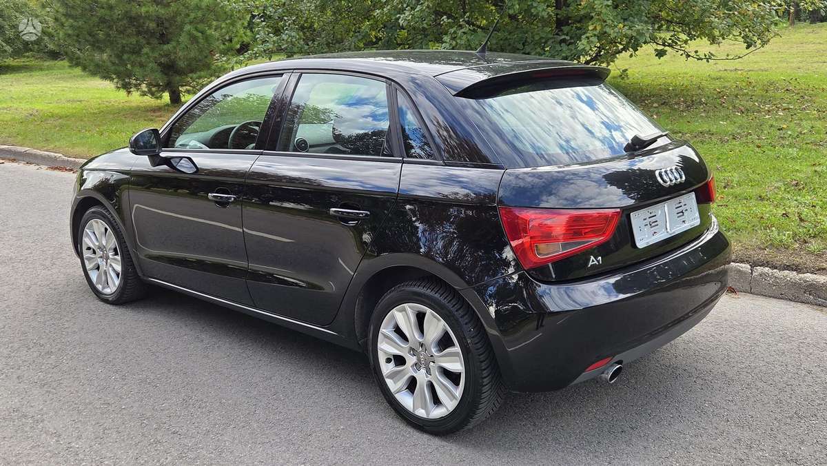 Audi A1, 1.6 l., Хэтчбек