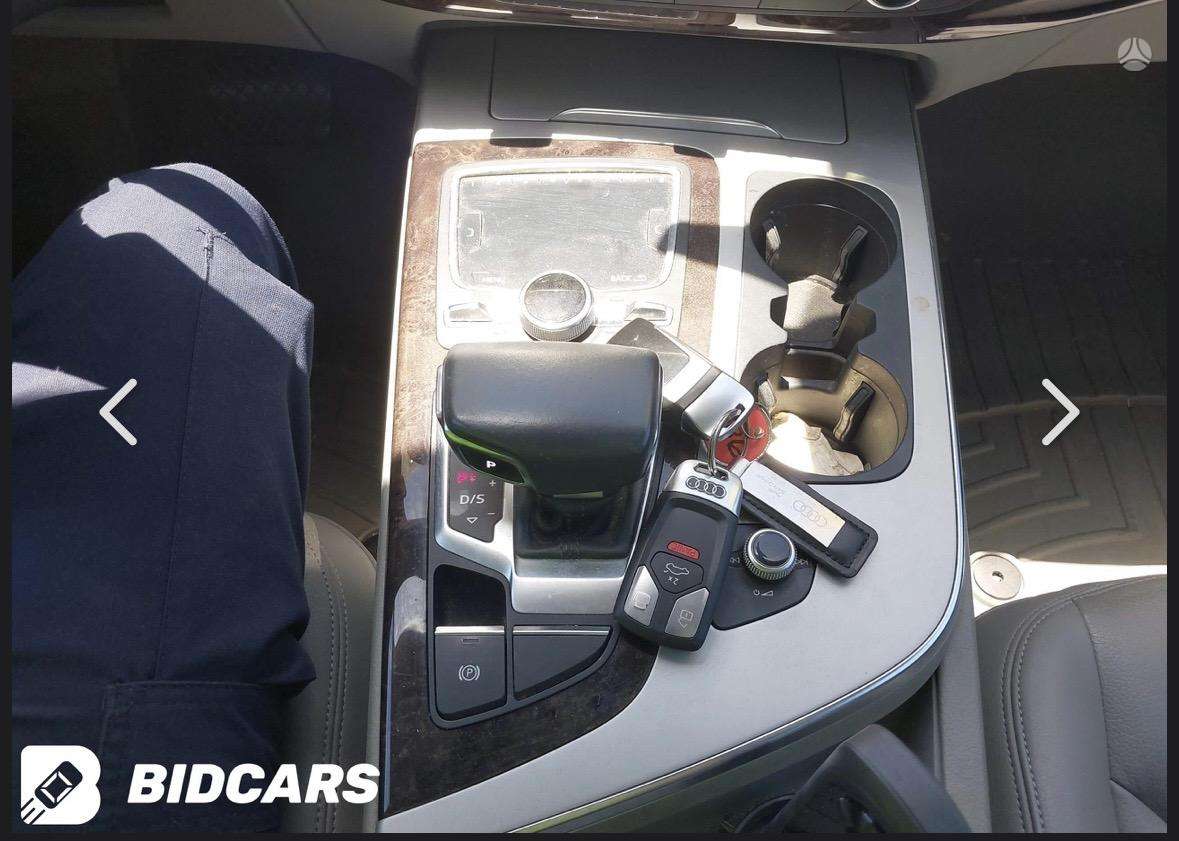 Audi Q7, 2.0 l., off-road / crossover