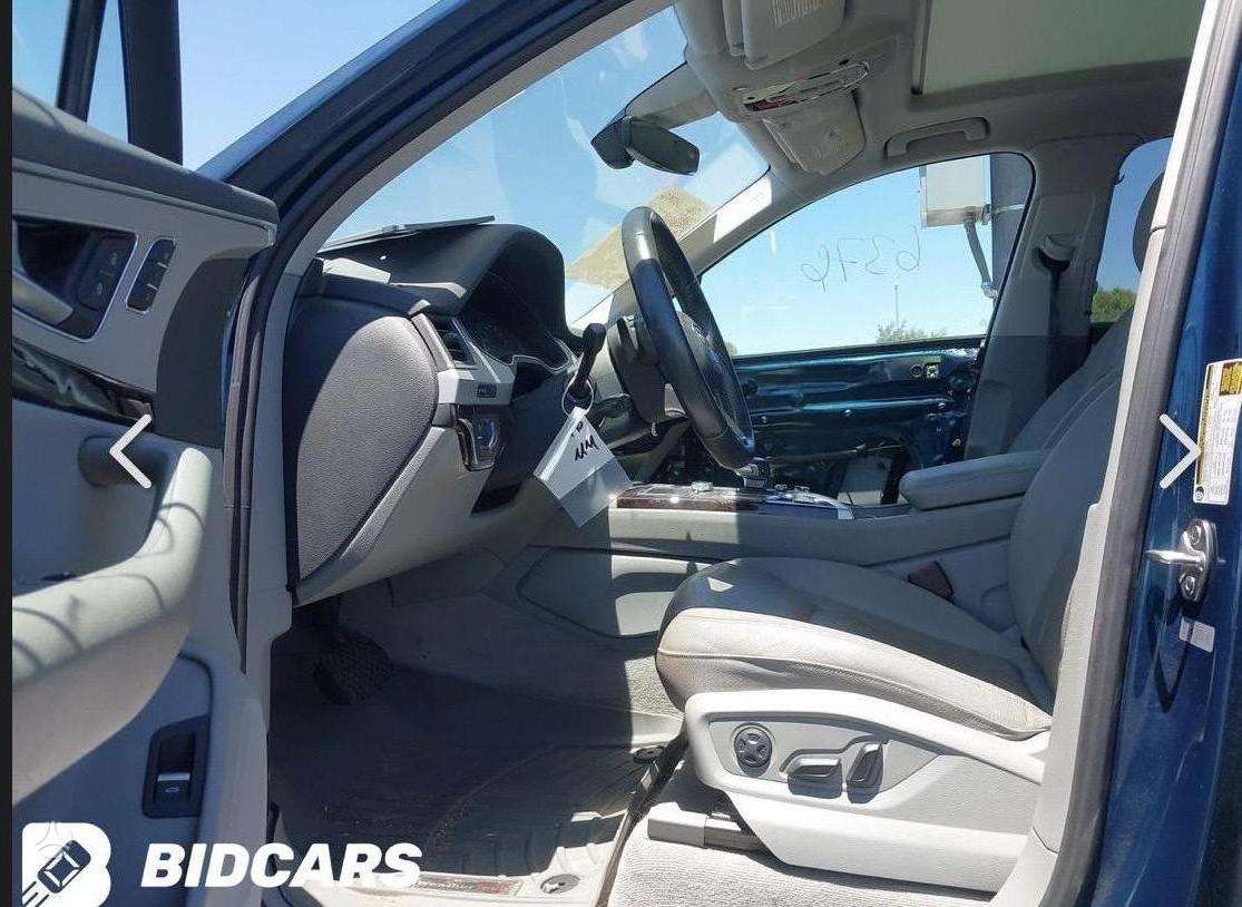 Audi Q7, 2.0 l., off-road / crossover