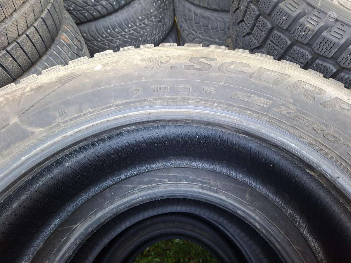 Pirelli ICE ZERO 2, зимние 235/60 R18