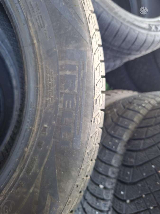 Pirelli, žieminės 215/60 R17