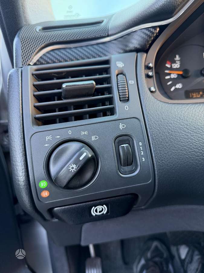 Mercedes-Benz E240, 2.4 l., Седан