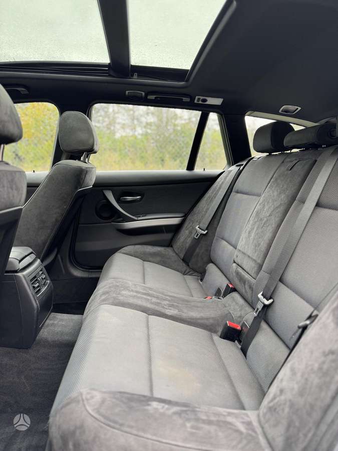BMW 330, 3.0 l., wagon