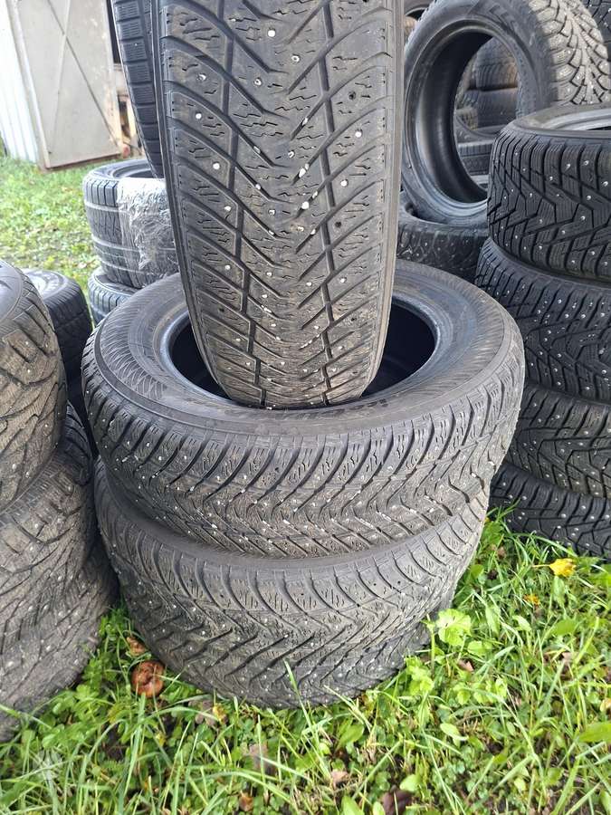 Yokohama, зимние 215/65 R17