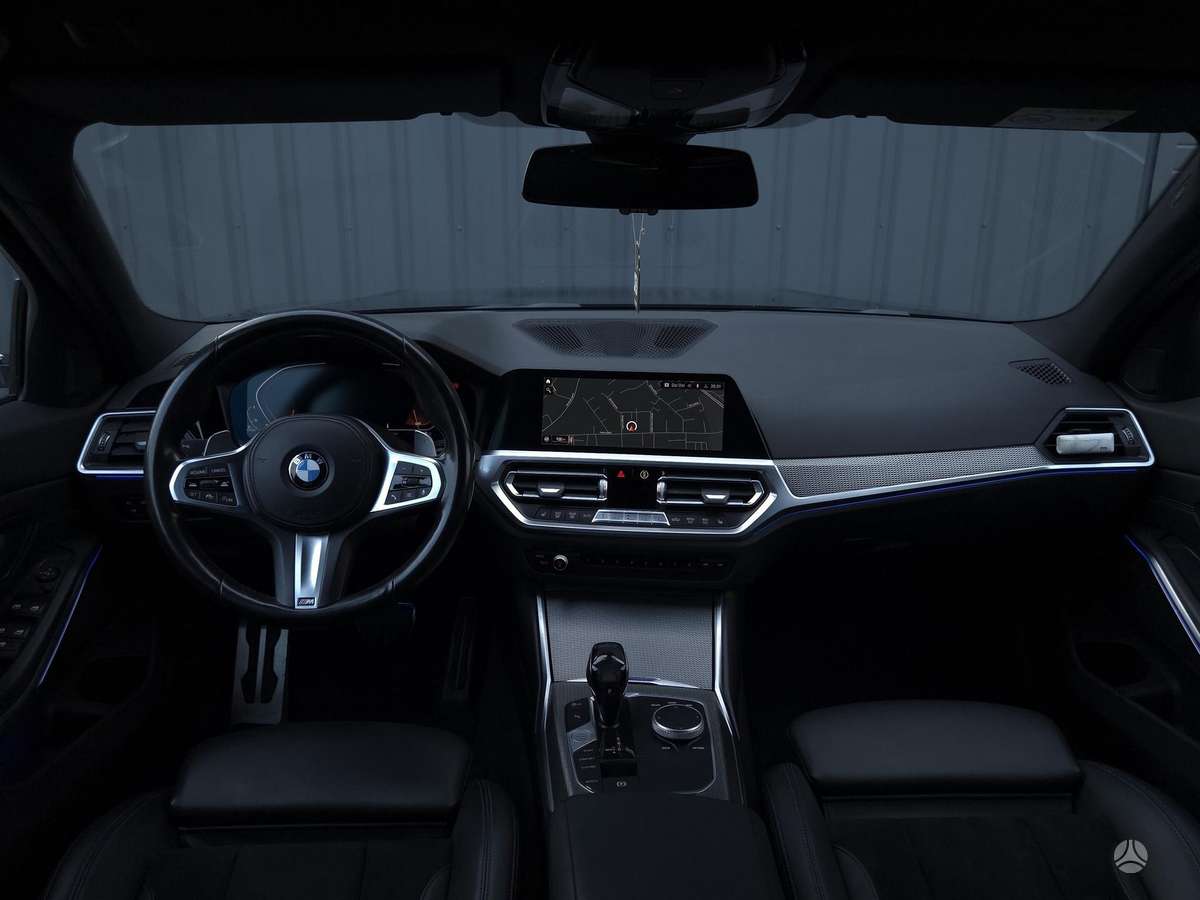 BMW 330, 3.0 l., Седан