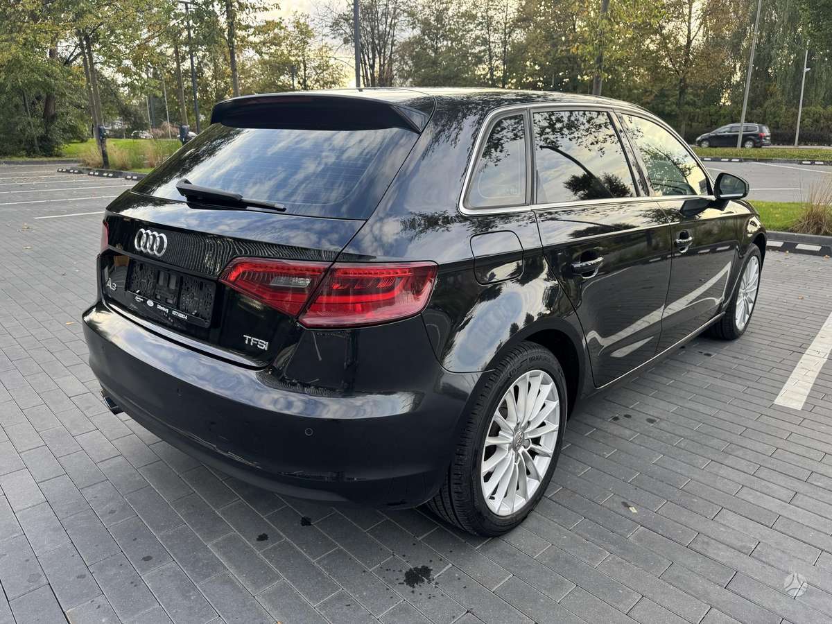 Audi A3, 1.8 l., Седан