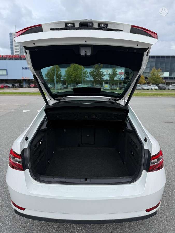 Skoda Superb, 2.0 l., Хэтчбек