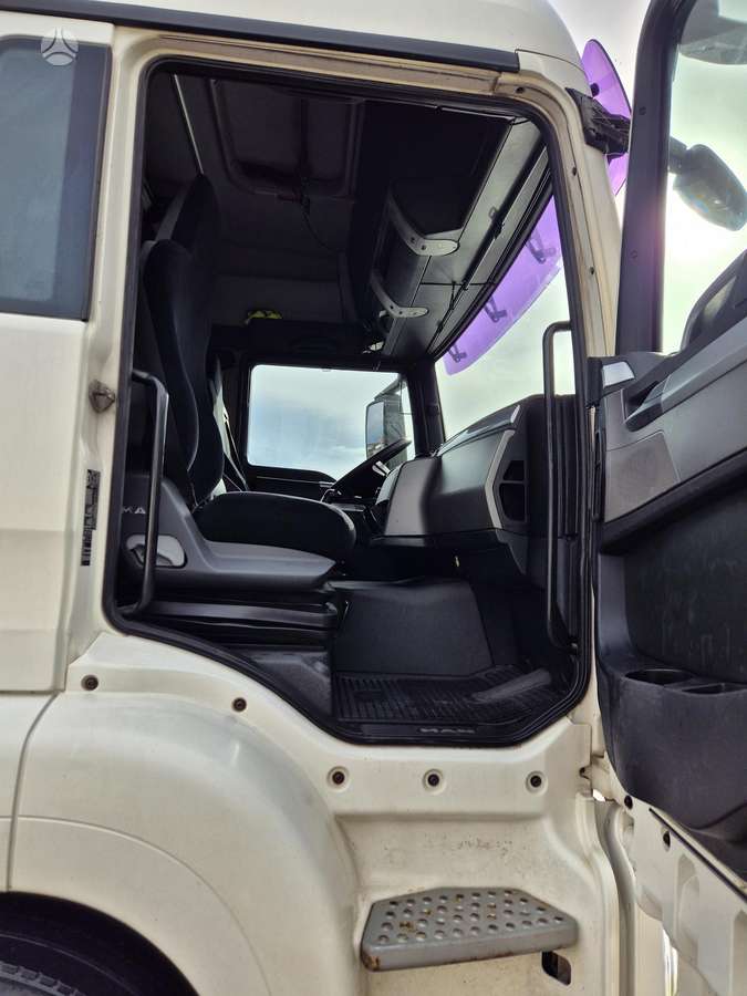 MAN TGS 18.440, double sleeper
