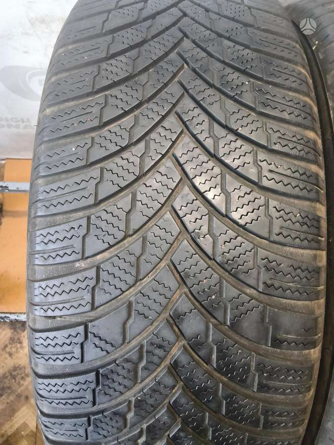 Firestone Winter HAWK 4, žieminės 215/55 R18