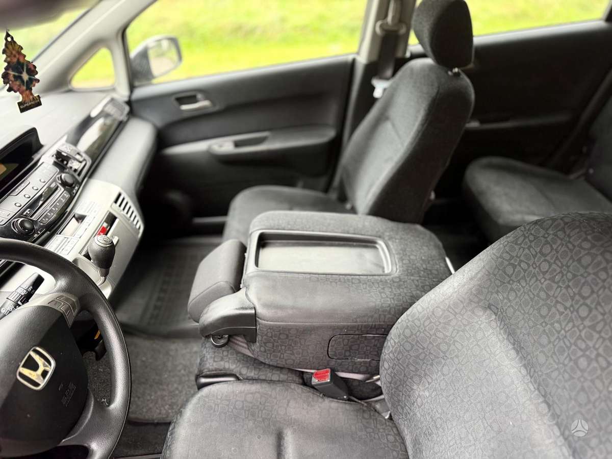 Honda FR-V, 2.2 l., Хэтчбек