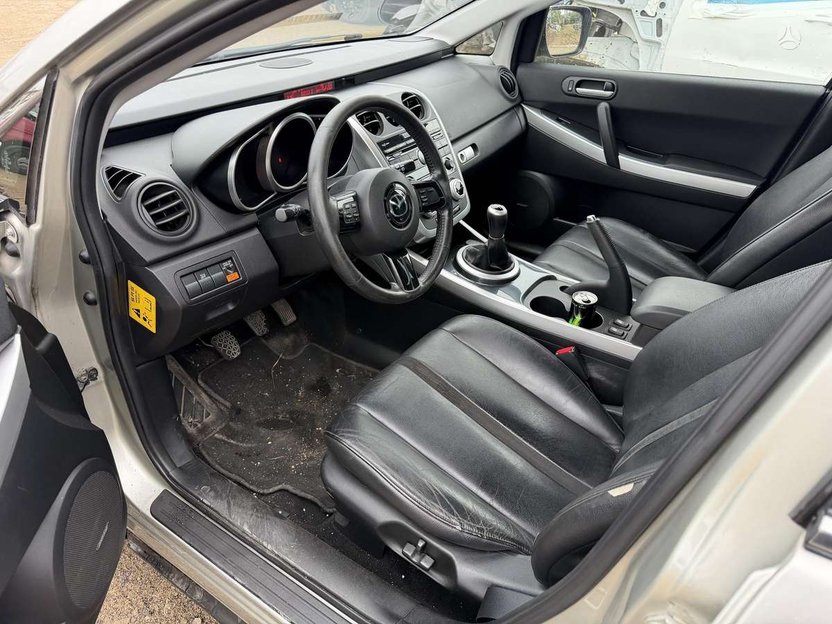 Mazda CX-7, 2.3 l., off-road / crossover