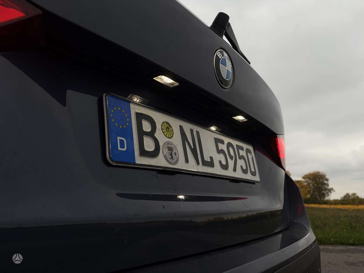 BMW X1, 2.0 l., off-road / crossover