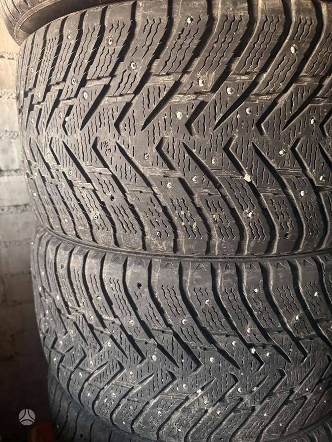 Nokian, winter 295/35 R21