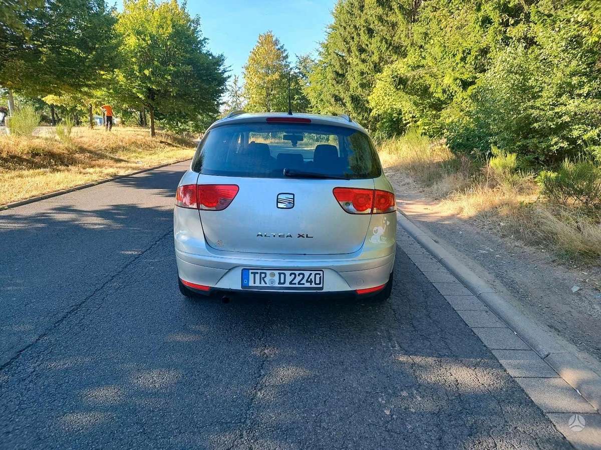 Seat Altea XL dalimis