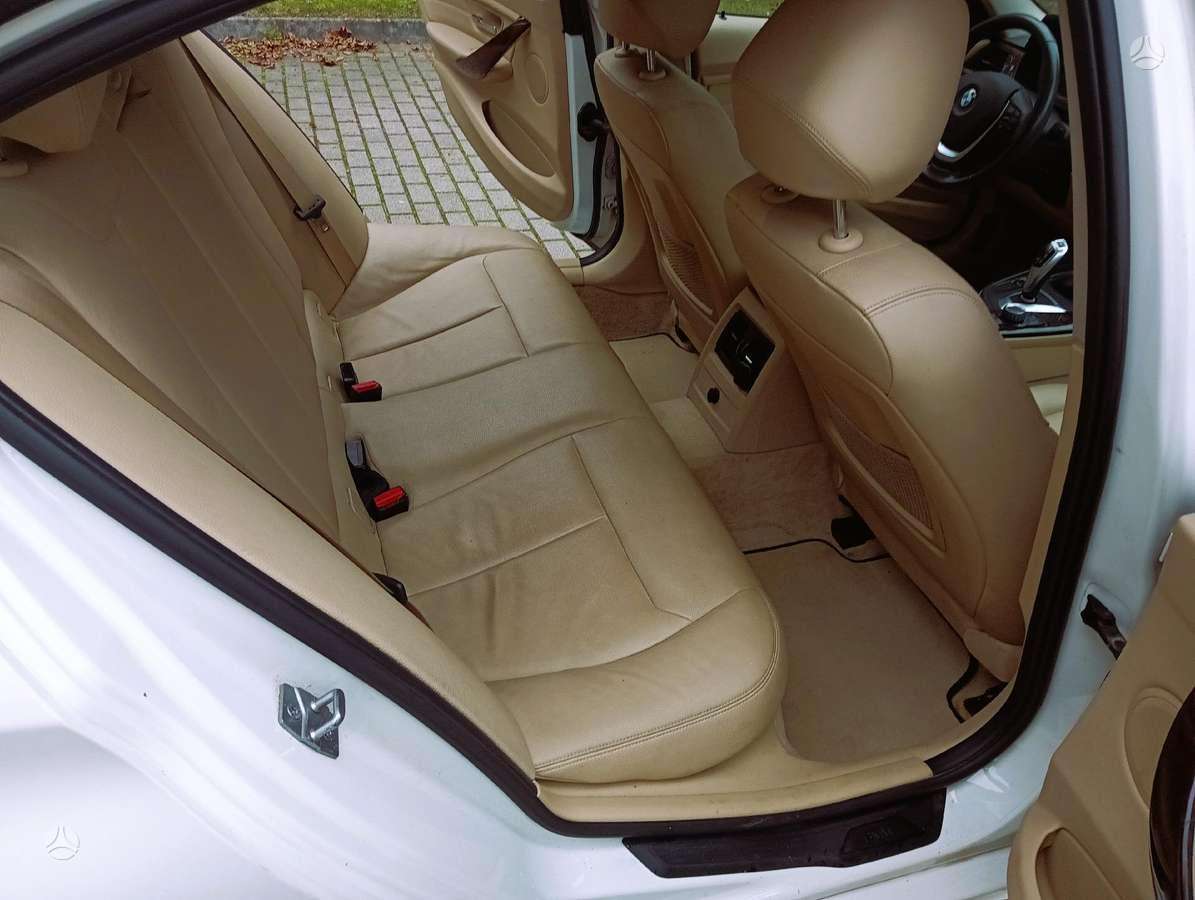 BMW 328, 2.0 l., Седан