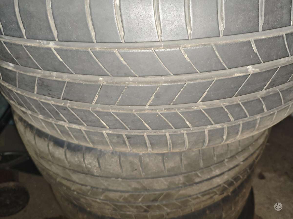 Kumho HS52 2025, summer 235/50 R18