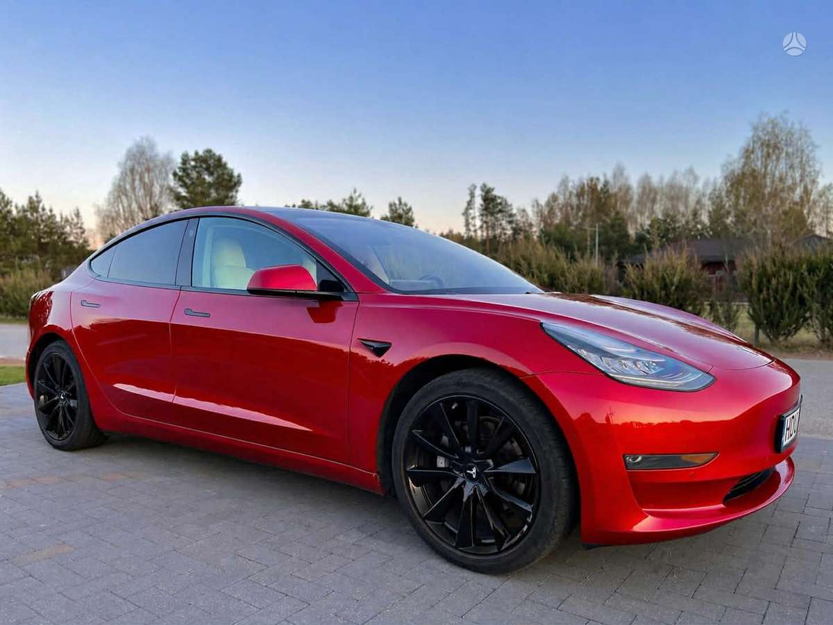 Tesla Model 3, 81 kWh, hatchback