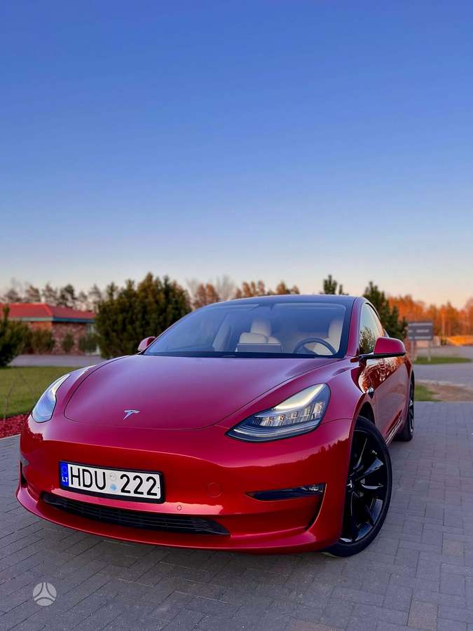 Tesla Model 3, 81 kWh, hečbekas
