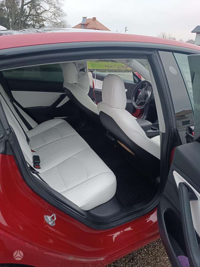 Tesla Model 3, 81 kWh, hatchback