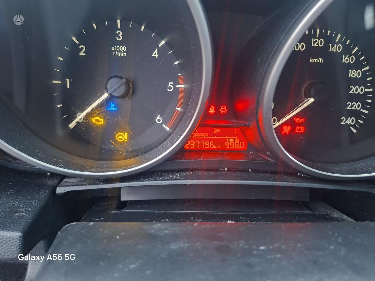 Mazda 5, 1.6 l., Минивэн