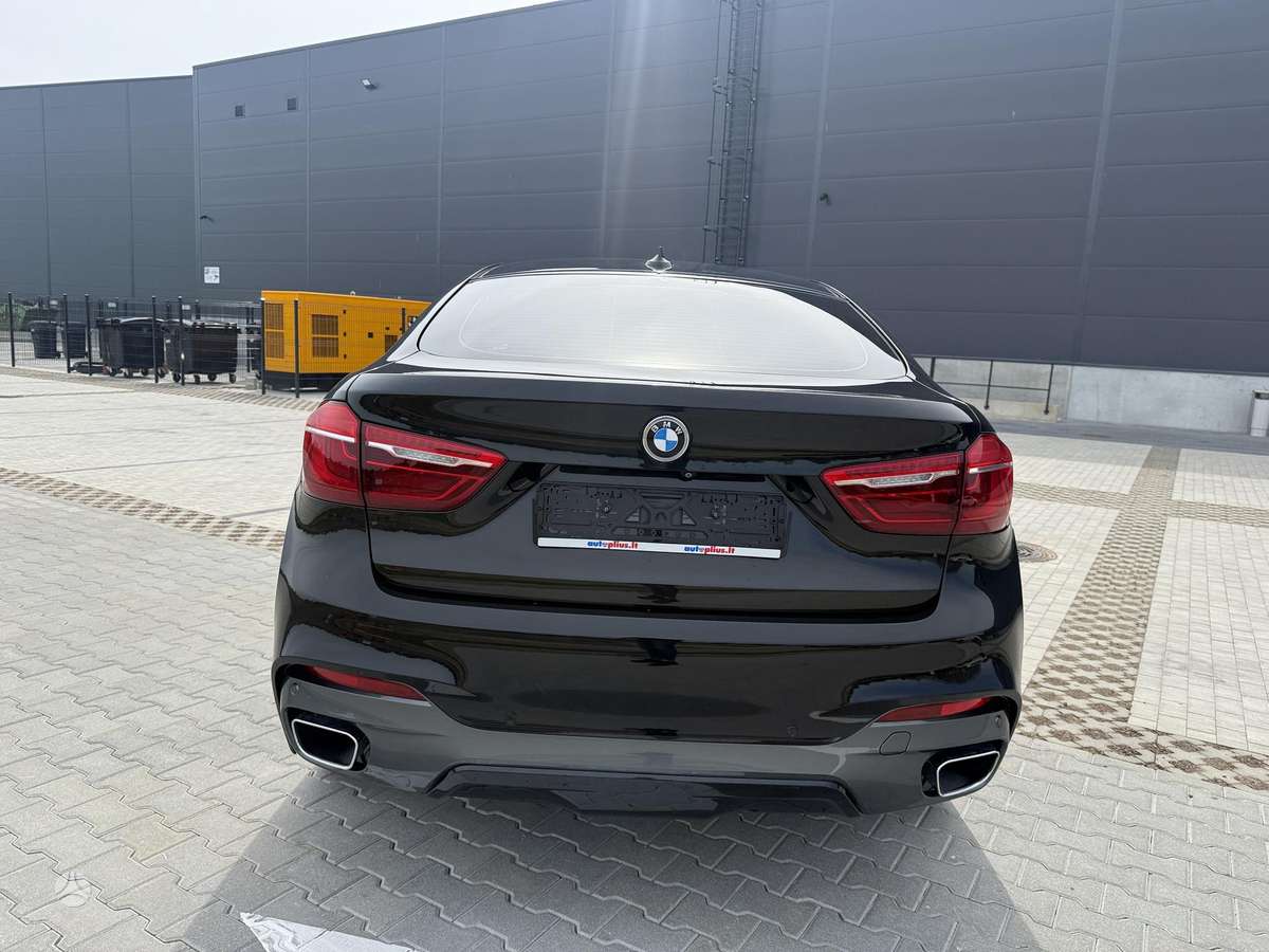 BMW X6, 3.0 l., off-road / crossover