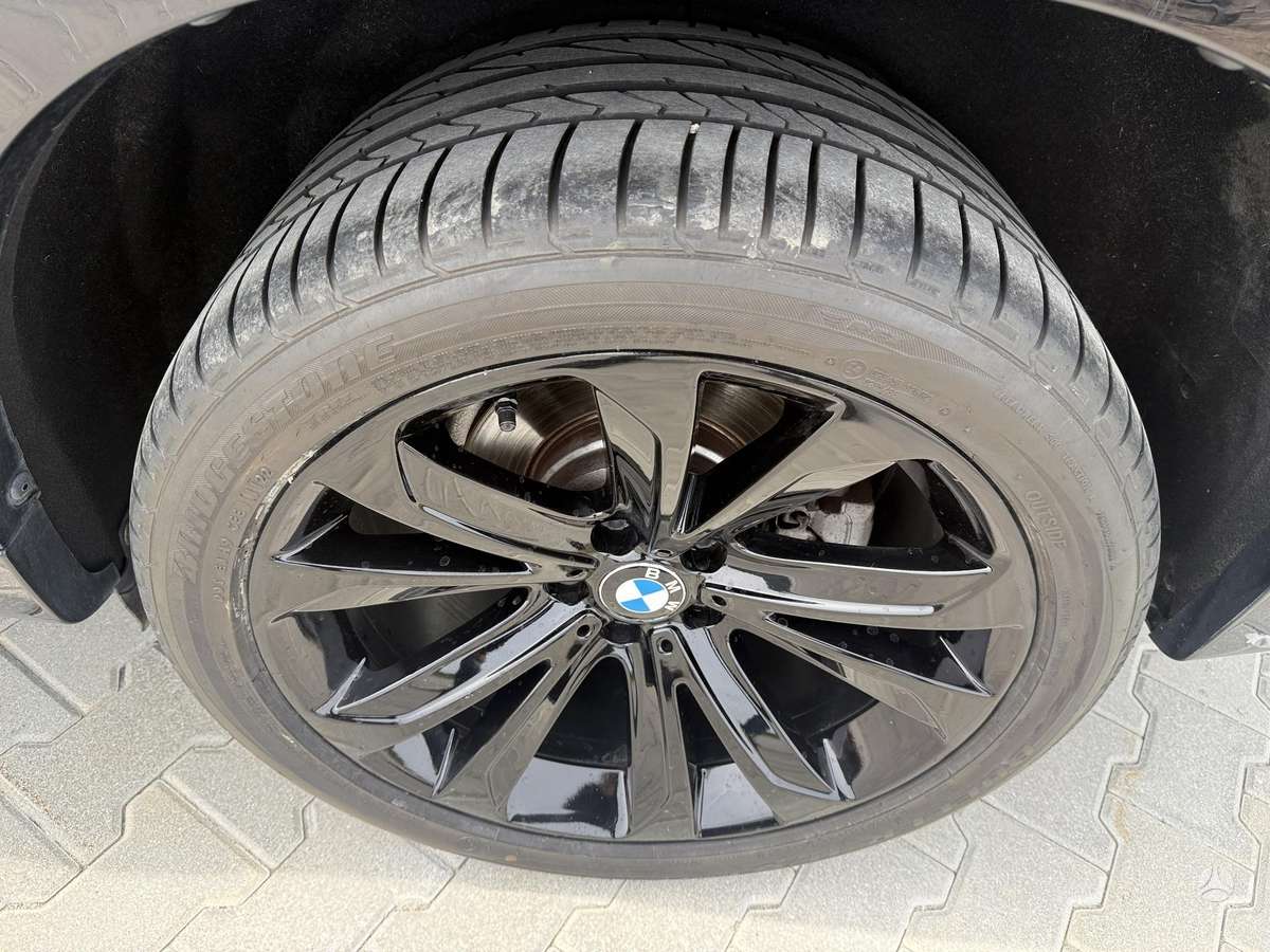 BMW X6, 3.0 l., off-road / crossover