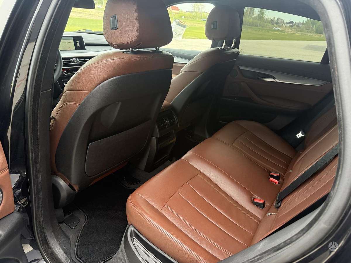 BMW X6, 3.0 l., off-road / crossover