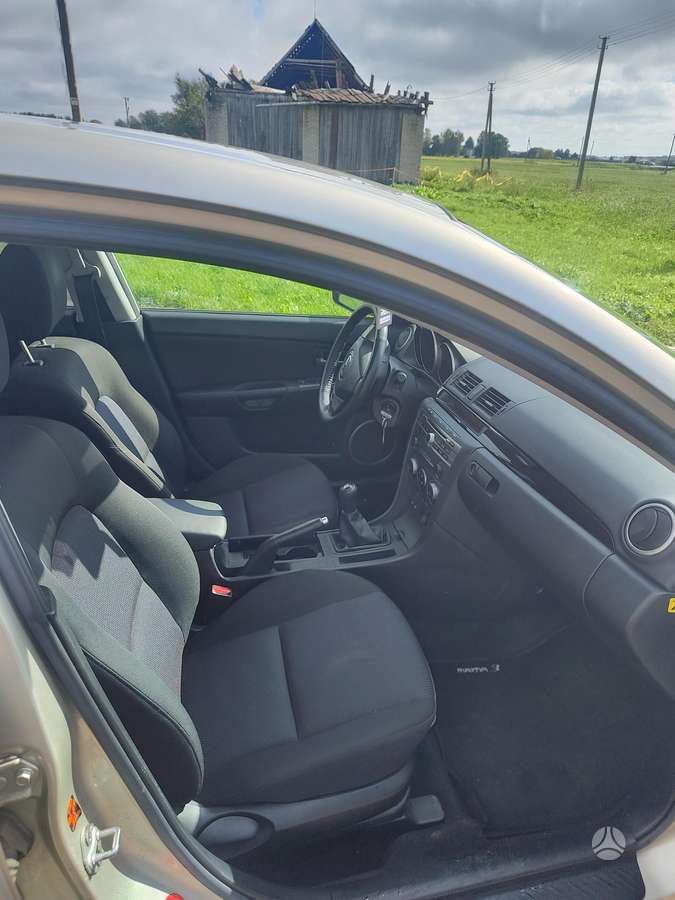 Mazda 3, 1.6 l., Седан