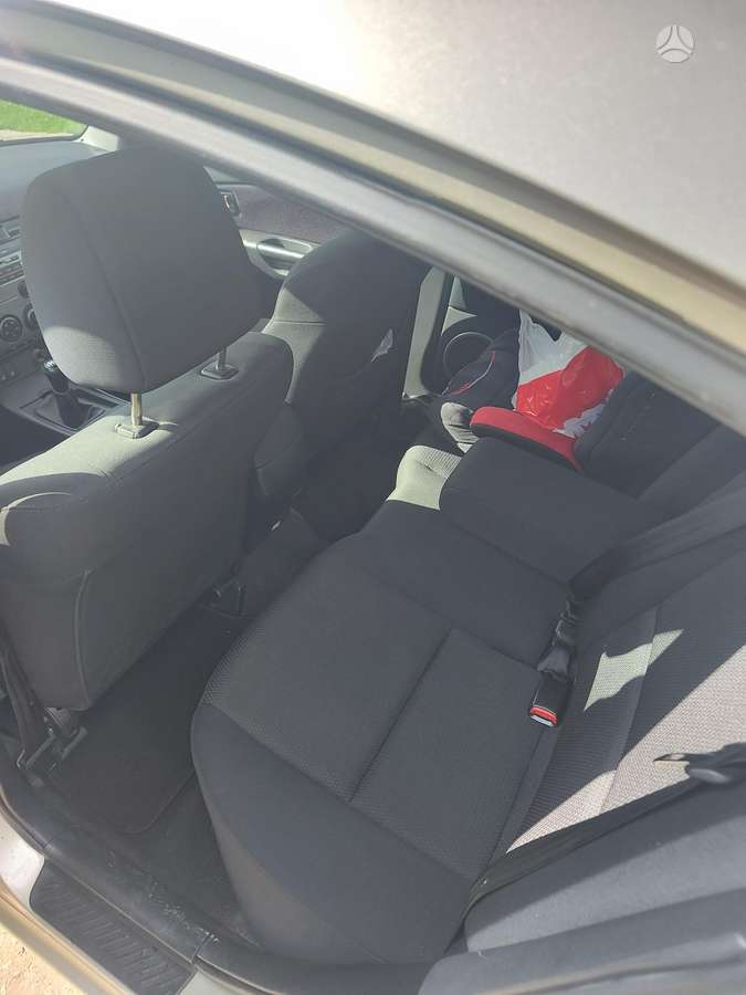 Mazda 3, 1.6 l., Седан