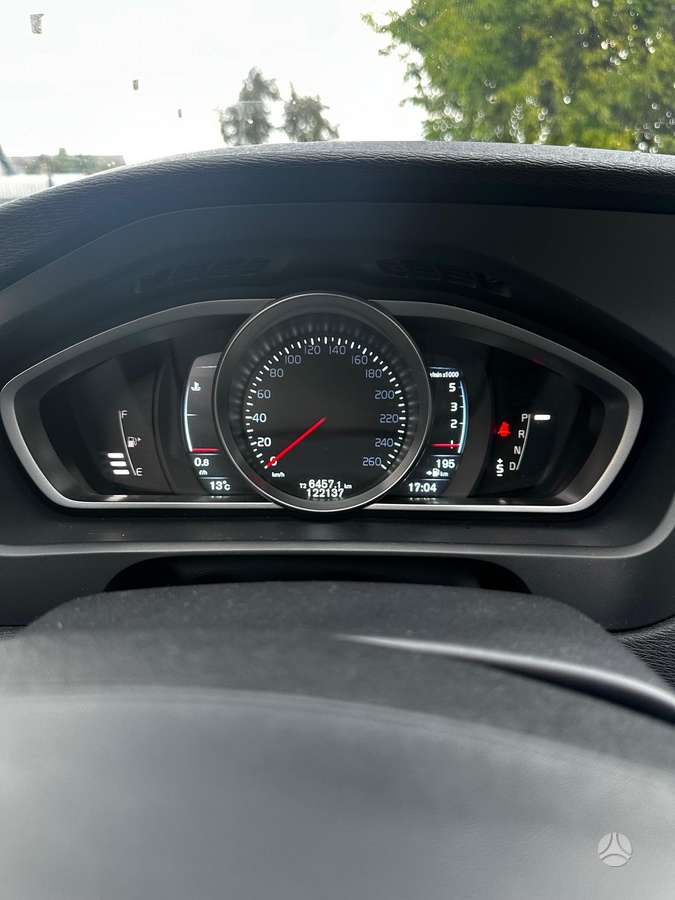 Volvo V40, 1.6 l., hatchback