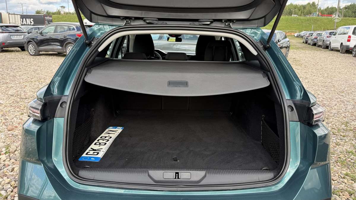 Peugeot 308, 1.2 l., Универсал