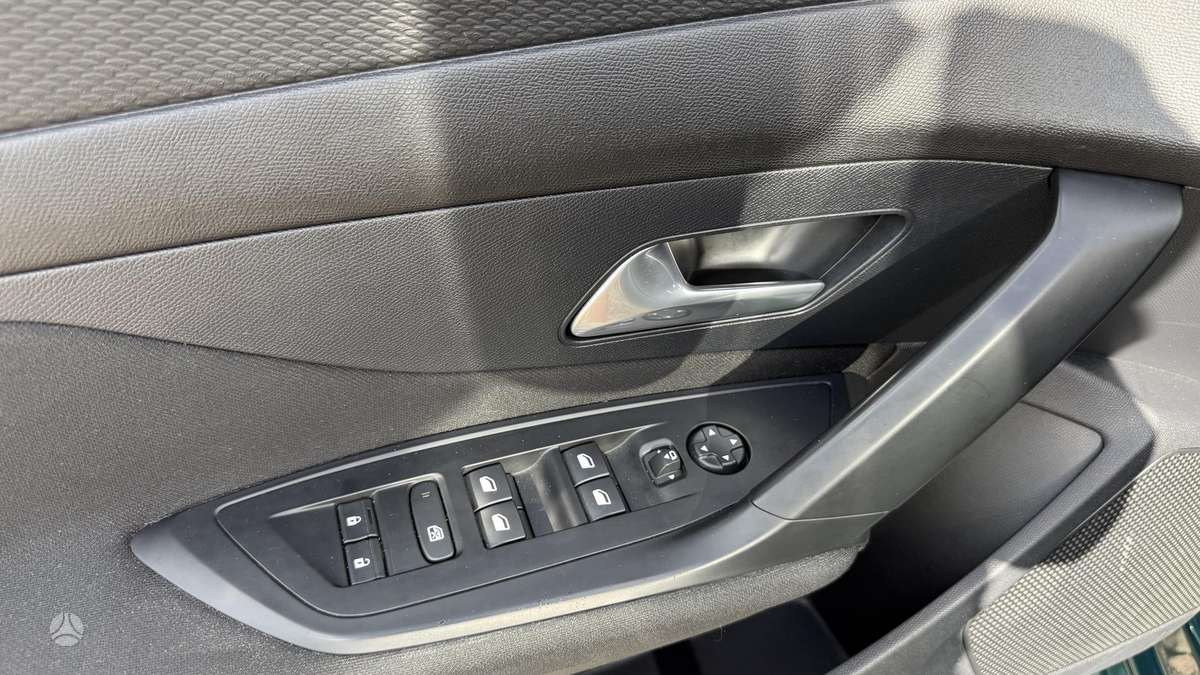 Peugeot 308, 1.2 l., Универсал