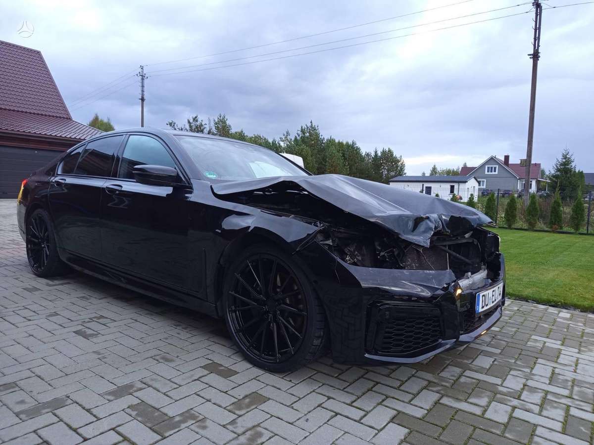 BMW 730, 3.0 l., Седан
