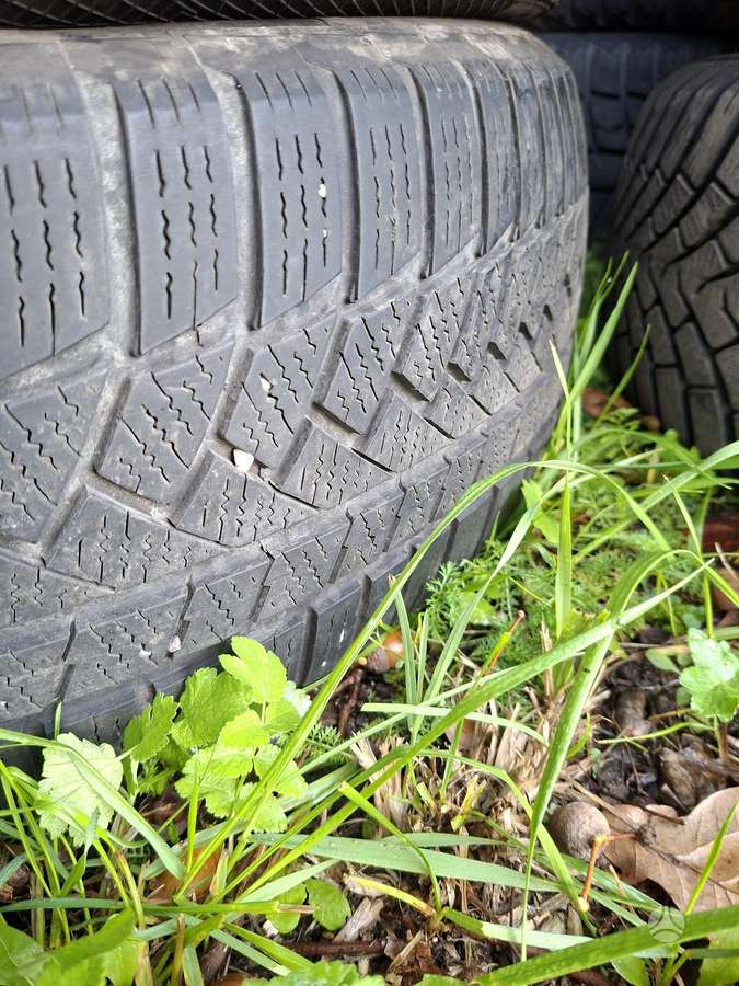 Continental, žieminės 235/60 R18
