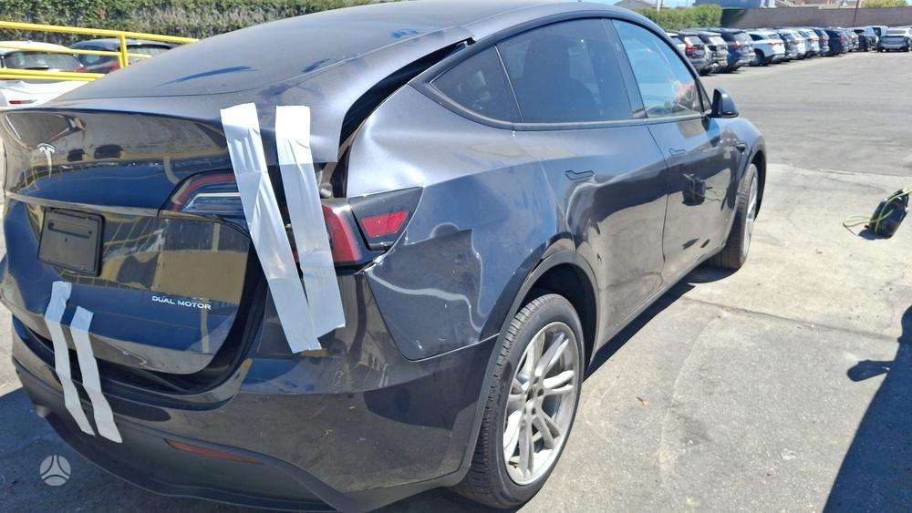Tesla Model Y, 75 кВт·ч, Минивэн