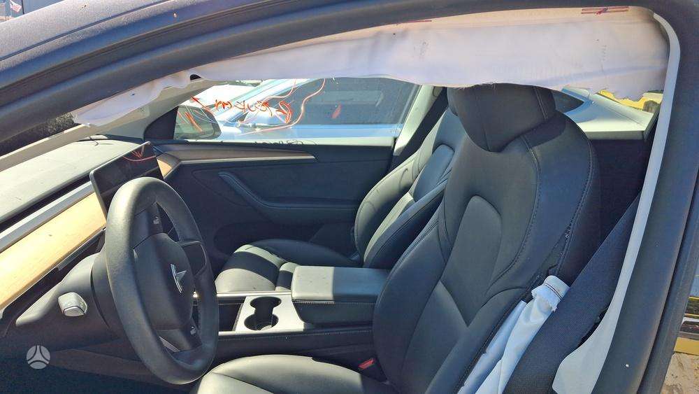 Tesla Model Y, 75 кВт·ч, Минивэн