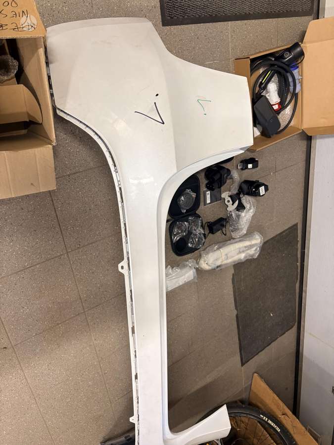 Tesla Model Y, 75 кВт·ч, Минивэн