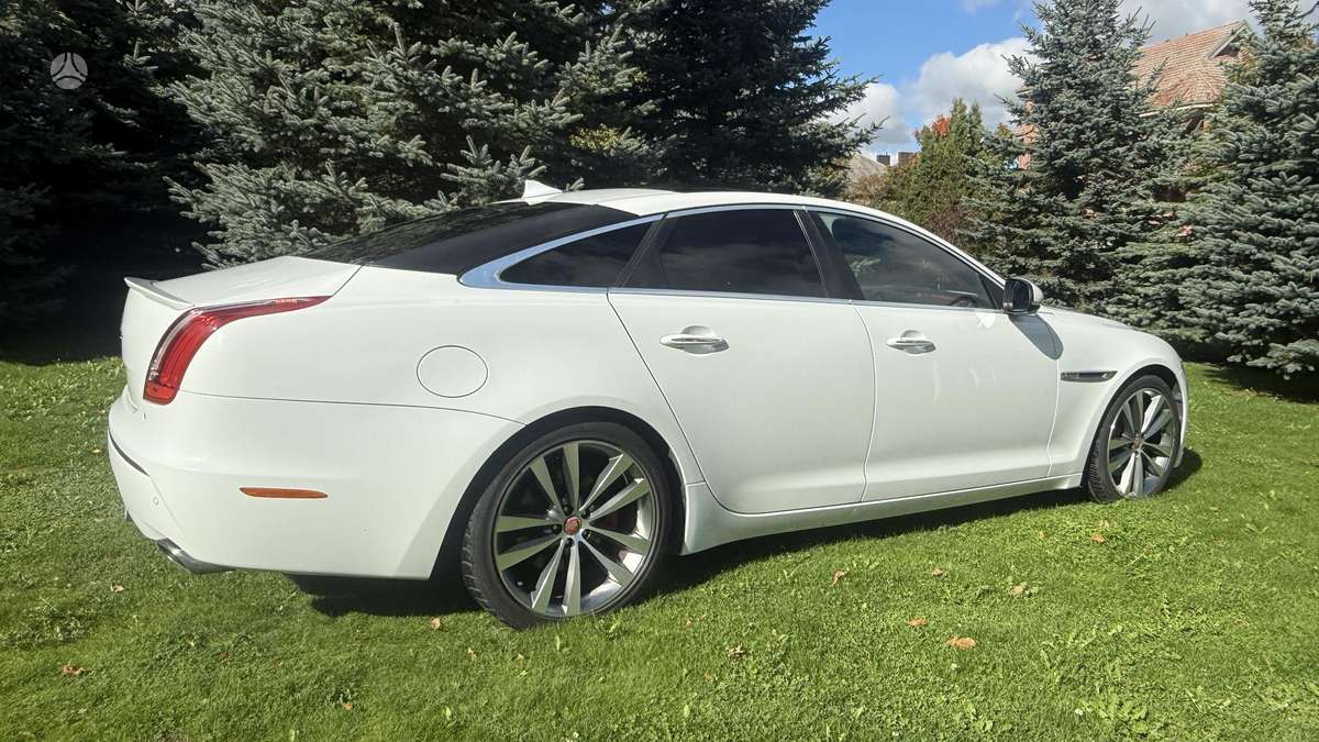 Jaguar XJ, 3.0 l., Седан