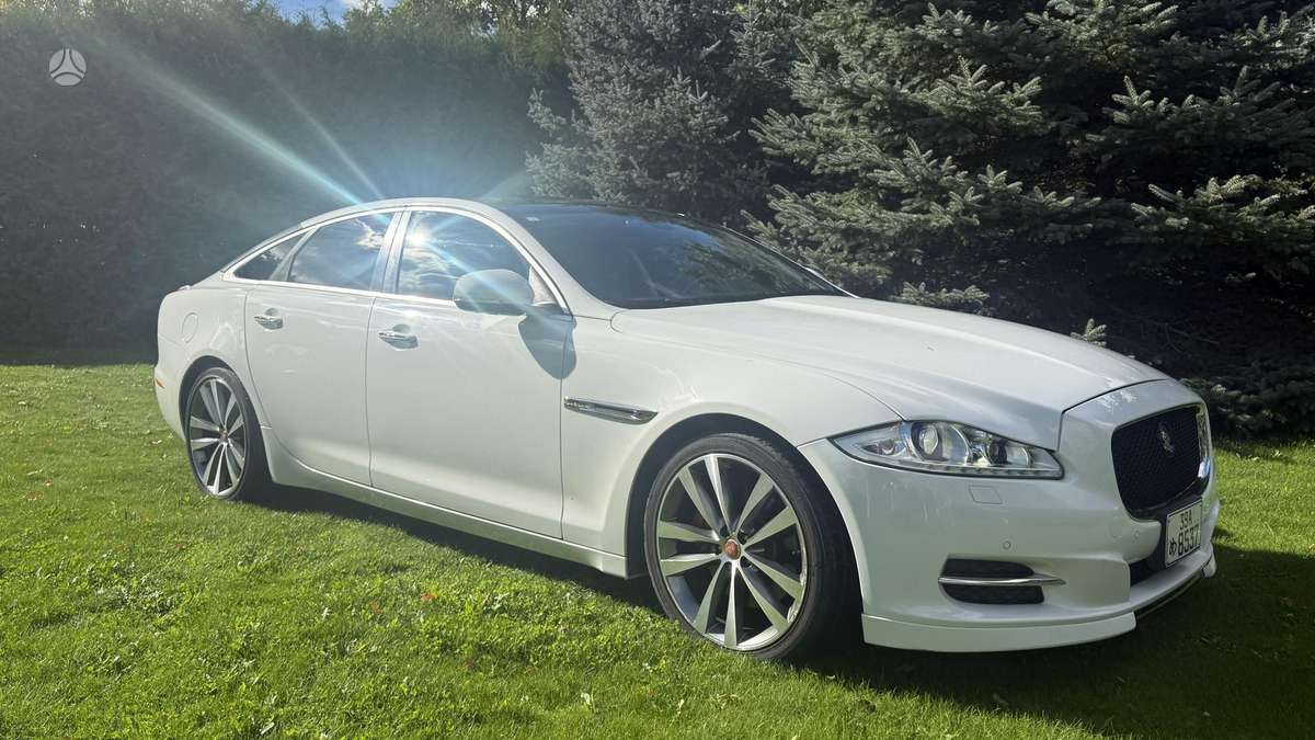 Jaguar XJ, 3.0 l., Седан
